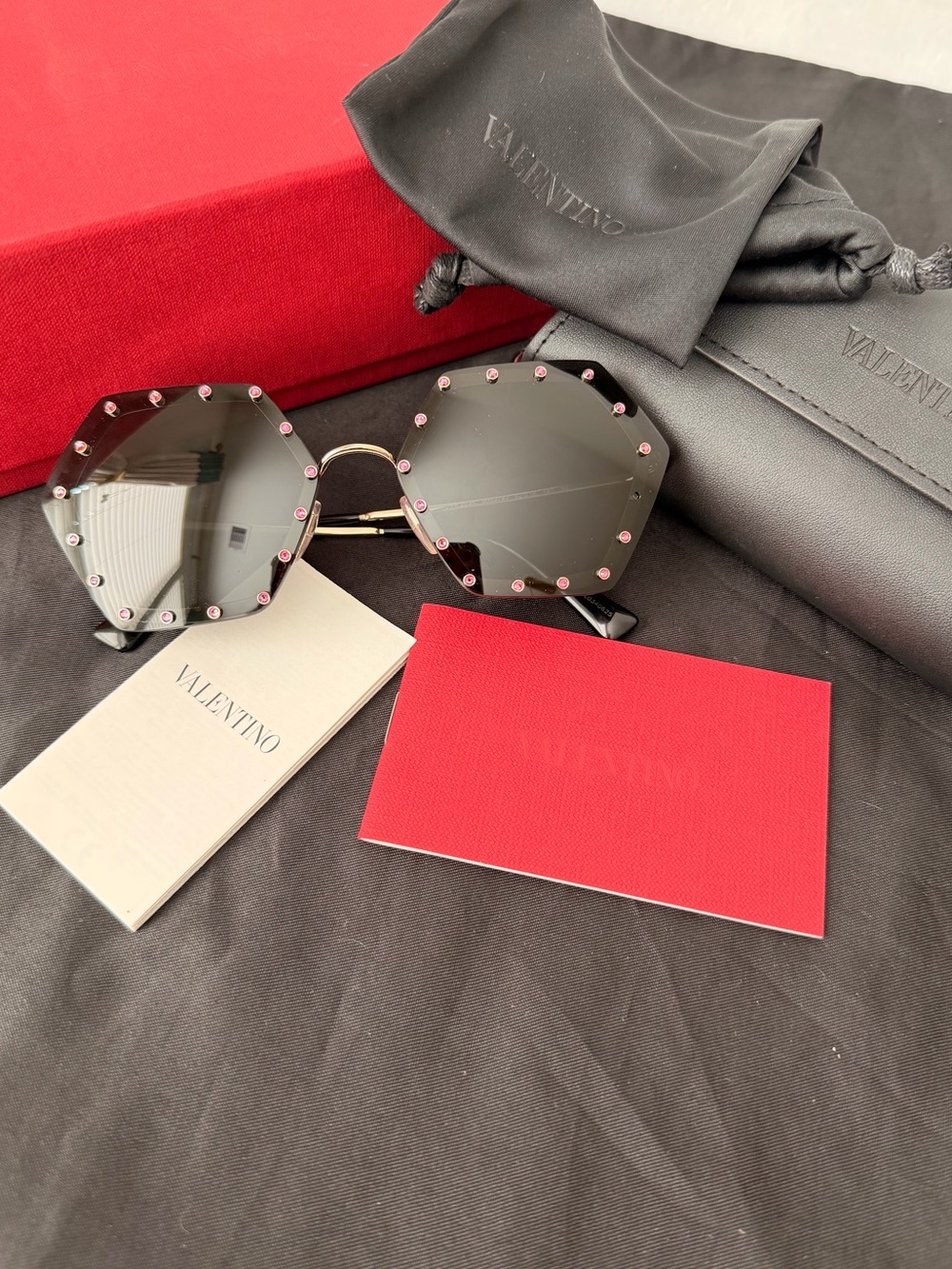 Auth Valentino Garavani Octagonal Studs Sunglasses